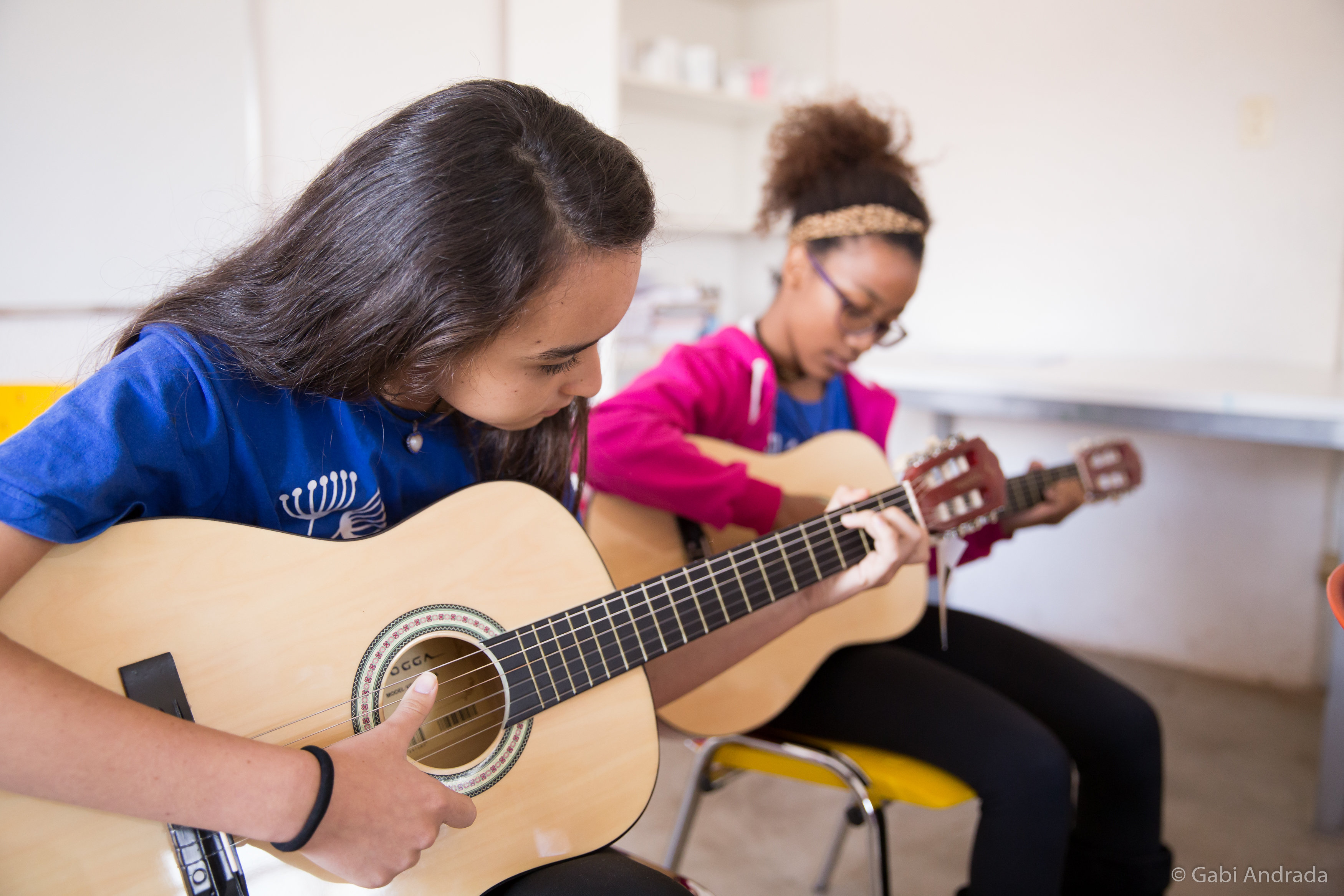 Aula de Violão Projeto Mais Arte São Sebastião Voluntariado.